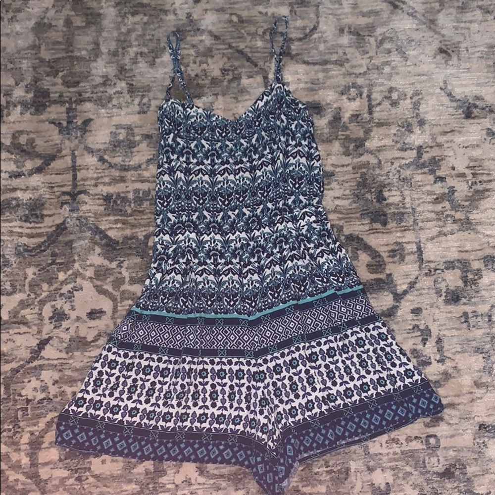 Cute Summer Hollister Romper!
